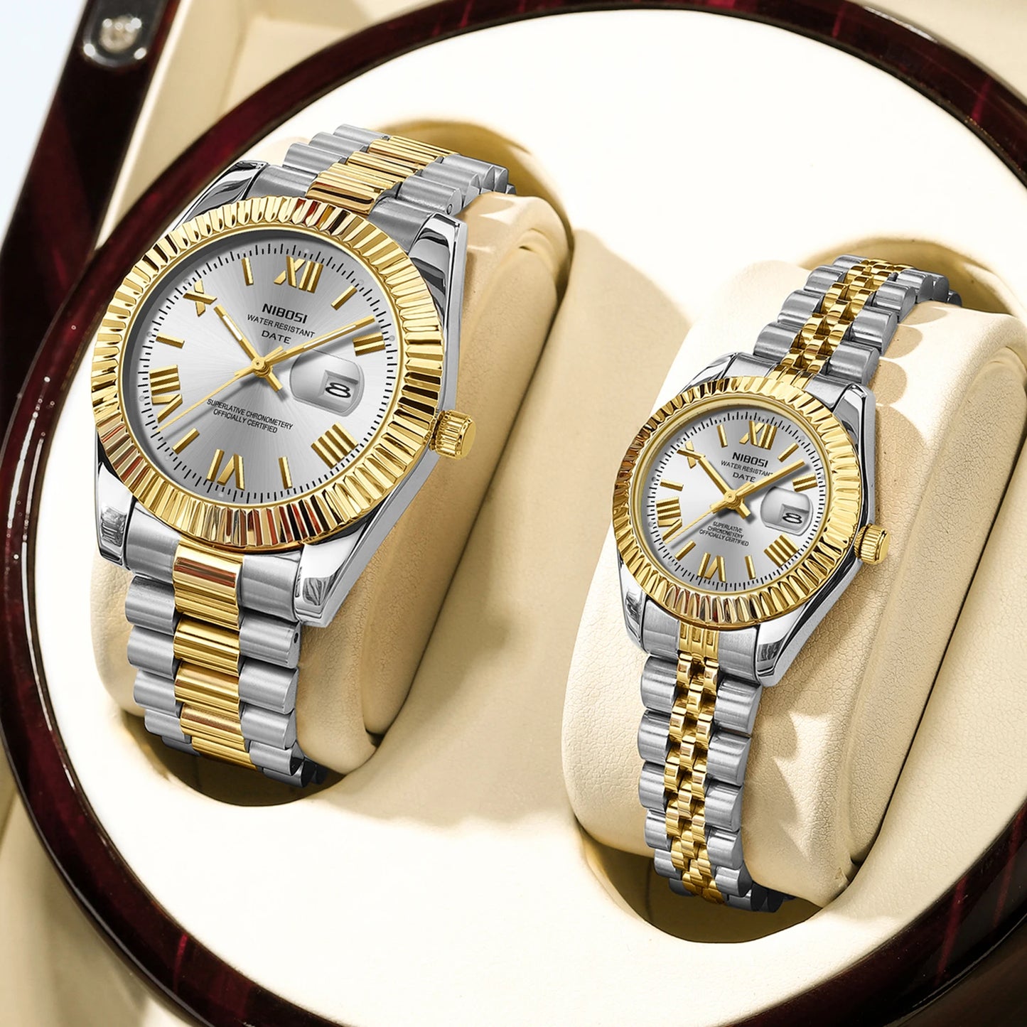 ⌚ Kit 2 Relógios Feminino e Masculino NIBOSI 2678 Casal 💖 Luxo Elegante | Cronógrafo ✨ | Aço Inoxidável 💎 | Estilo e Sofisticação